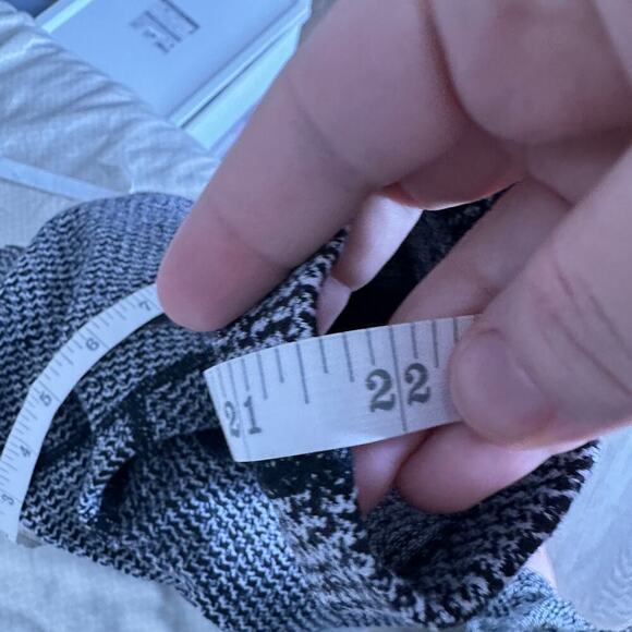 Lululemon black white houndstooth Ankle wunder under legging size 2 yoga - Picture 5 of 7